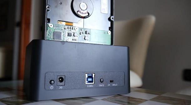 How to transform an internal hard drive into an external hard drive without a box